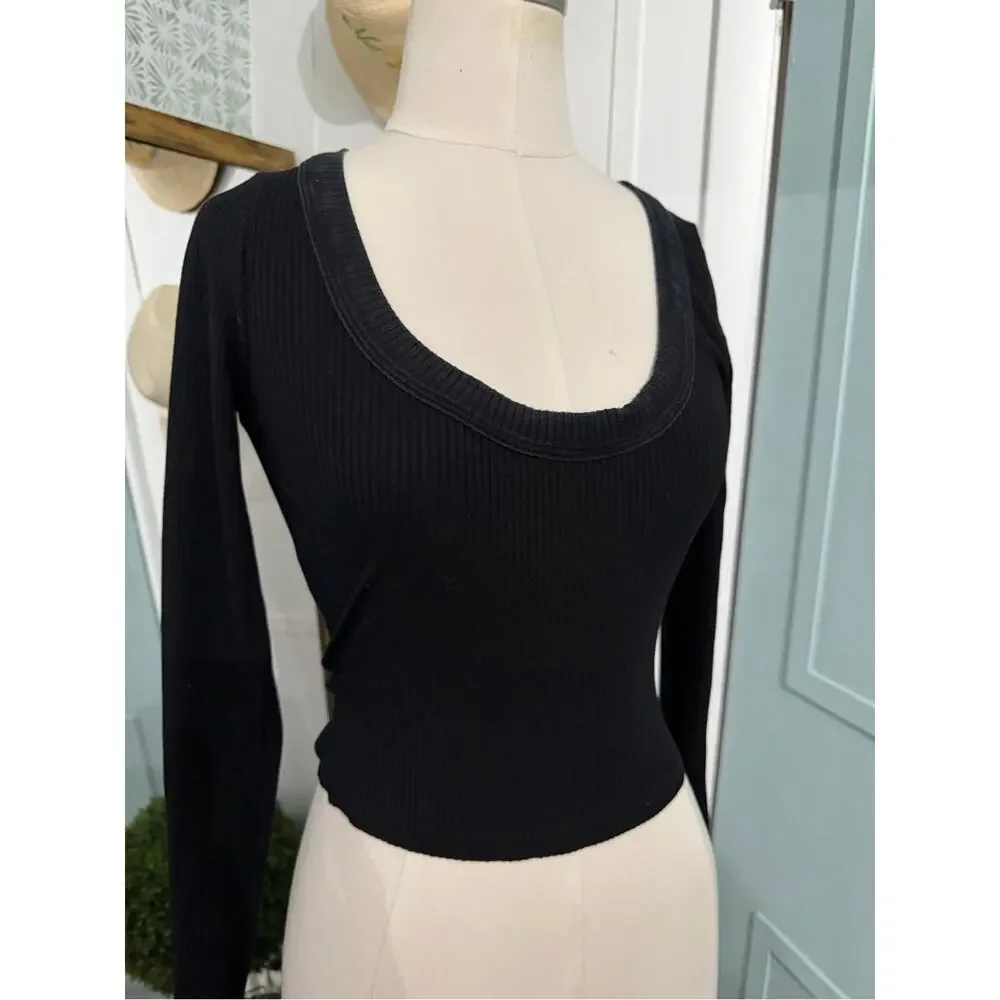 Reformation Paige Knit Top in Black Small